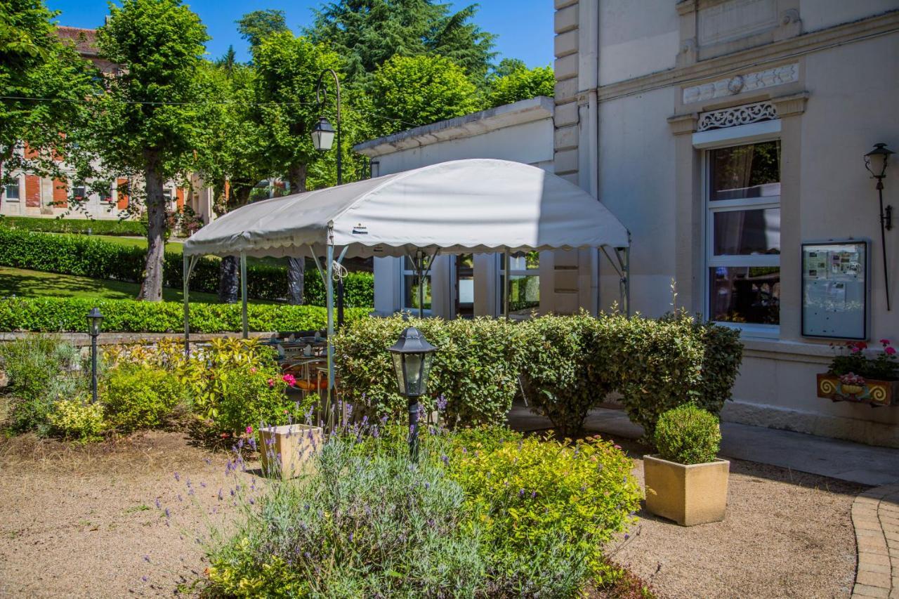 Hôtel des Thermes Bourbon-lʼArchambault Exterior foto