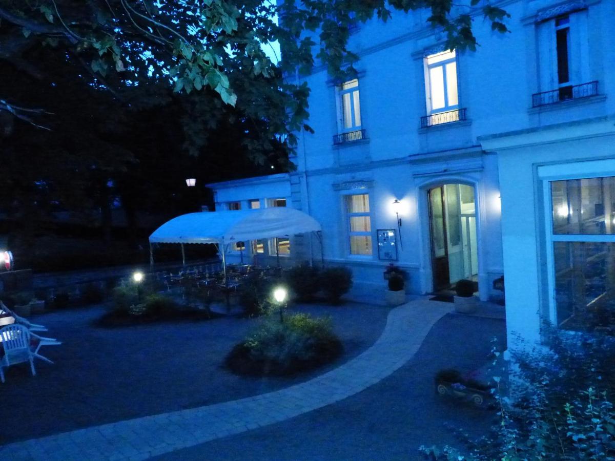 Hôtel des Thermes Bourbon-lʼArchambault Exterior foto